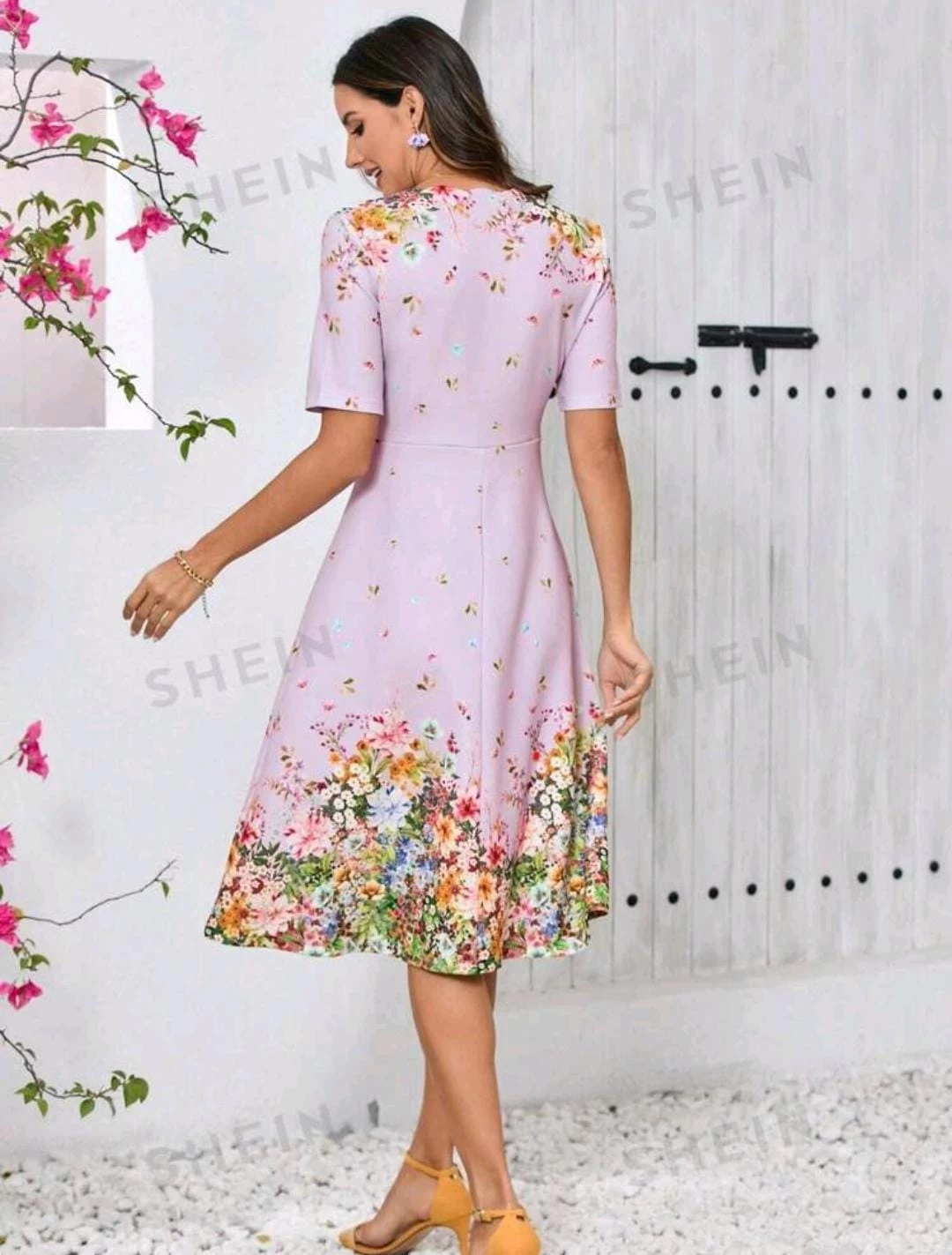 vestido-con-estampado-floral