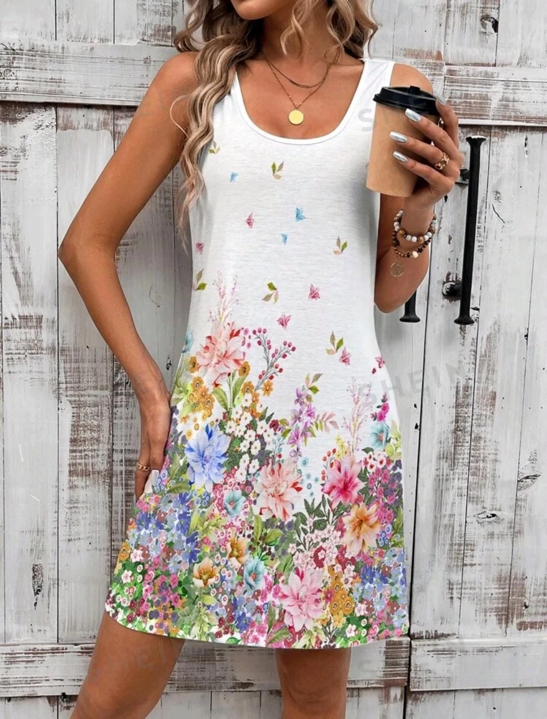 vestido-ajustado-con-estampado-floral