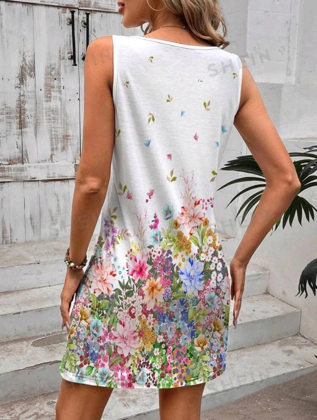 vestido-ajustado-con-estampado-floral